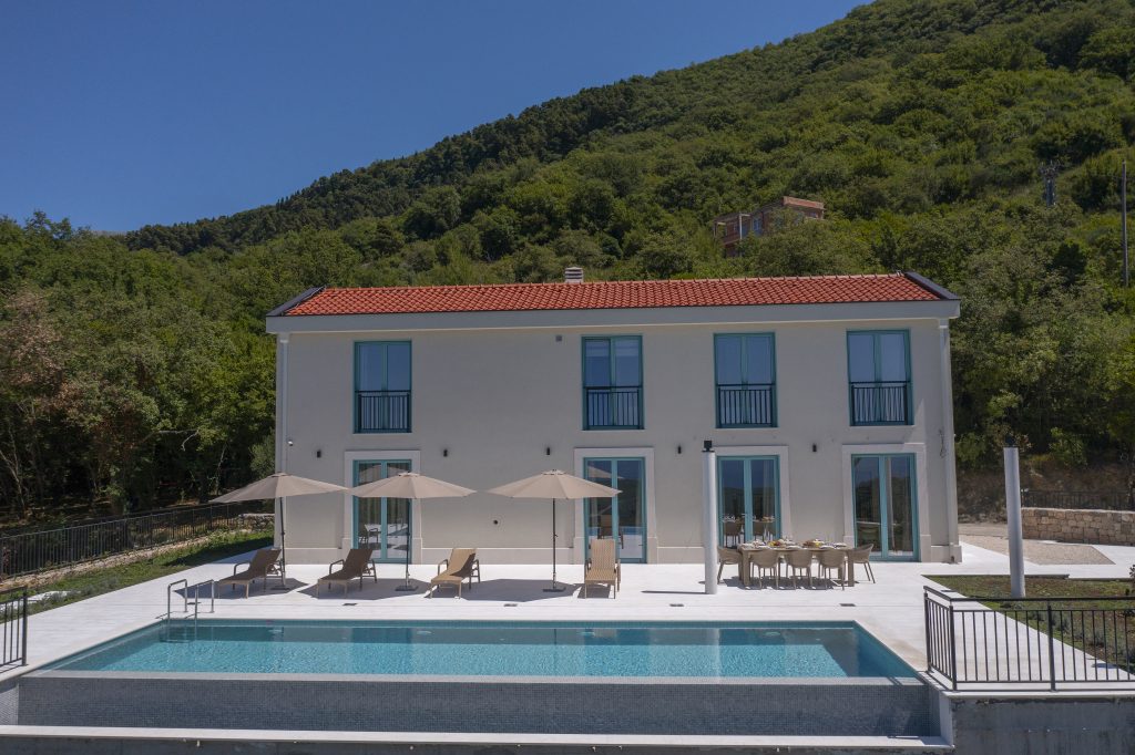 Private pool at Montenegro villa in Budva – Villa Zvis